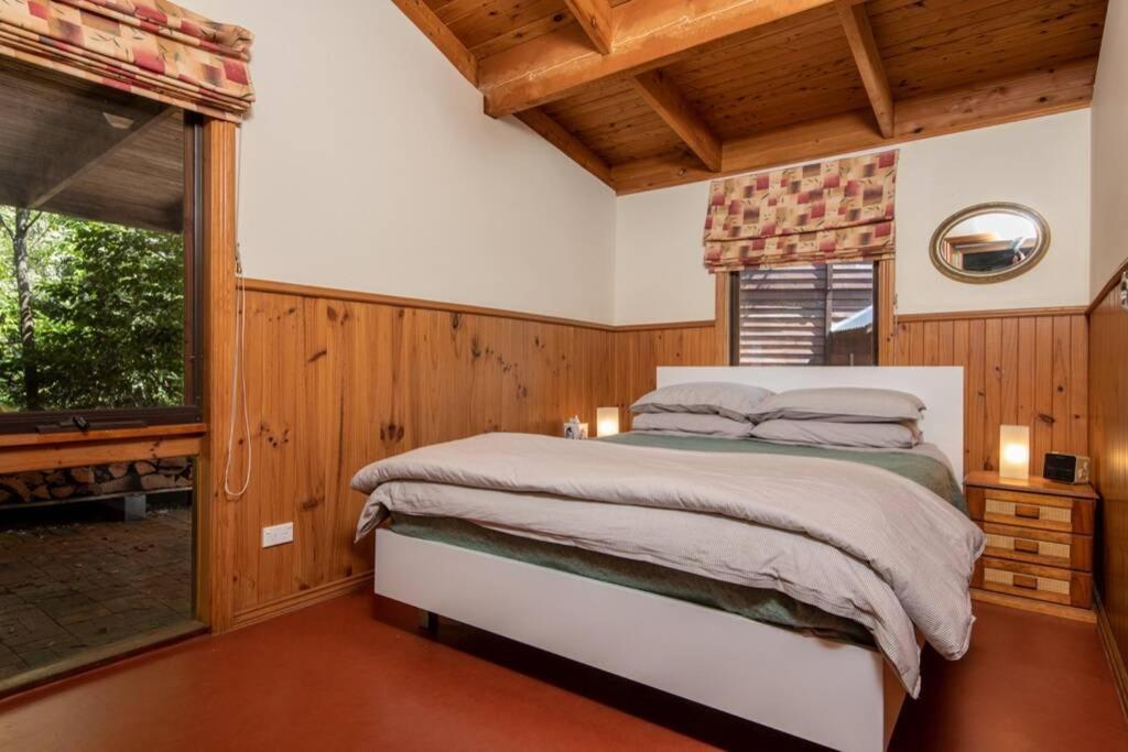 Falls - A Blue Mountains Experience Villa *